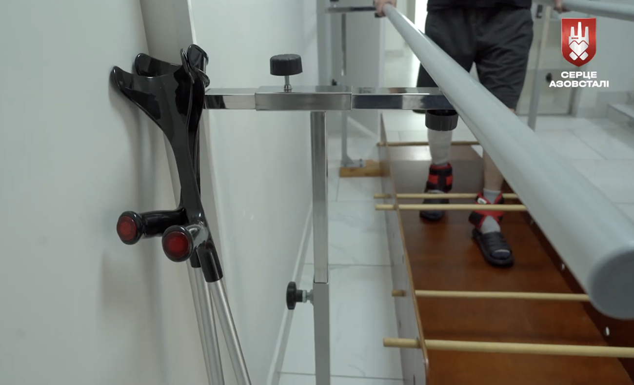 3 роки полону і травми: як "Серце Азовсталі" допомагає оборонцю Маріуполя Артуру Глєбову